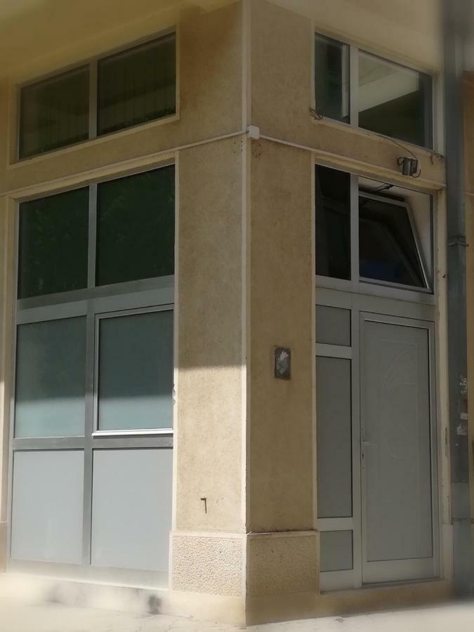 Classy And Cozy - Parking - 3 Beds - Near Center Novi Sad Dış mekan fotoğraf