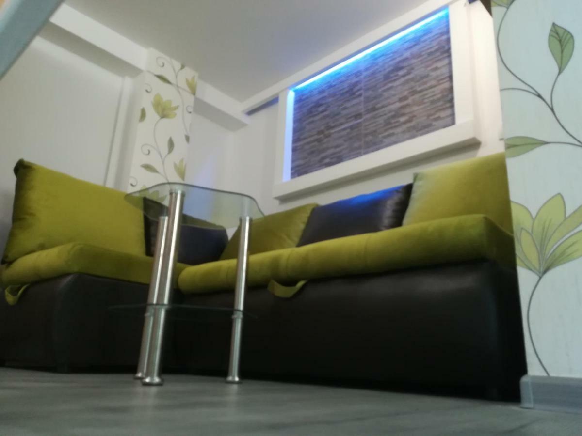 Classy And Cozy - Parking - 3 Beds - Near Center Novi Sad Dış mekan fotoğraf