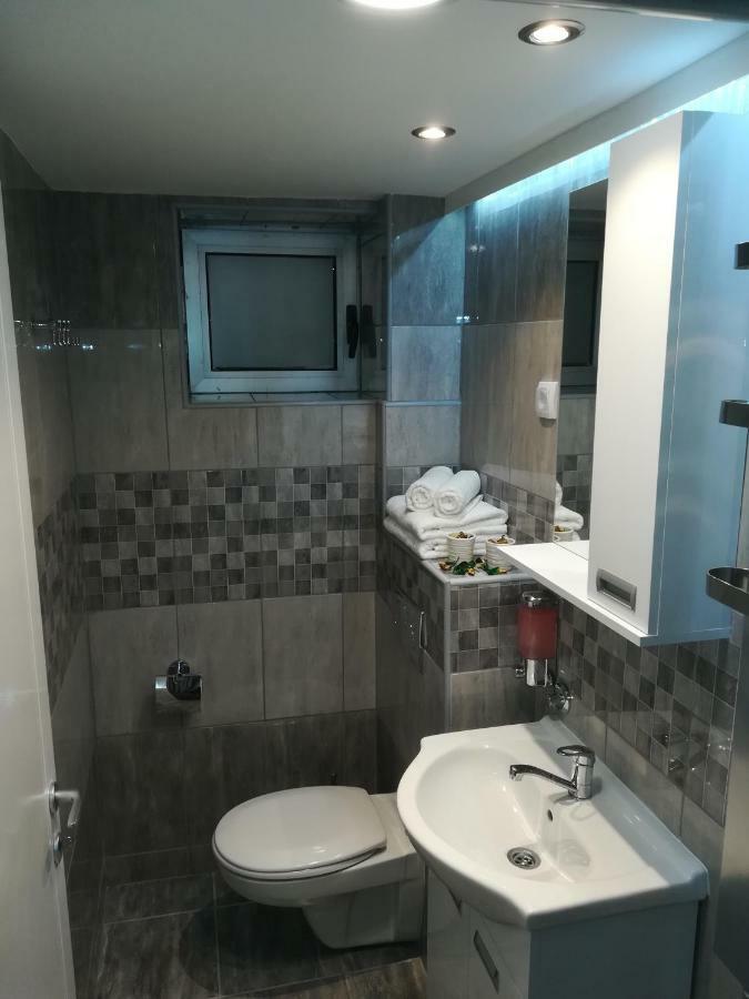 Classy And Cozy - Parking - 3 Beds - Near Center Novi Sad Dış mekan fotoğraf